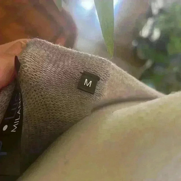 P Milano Lucas sweater. Worn once. Excellent condition.  Medium. Long sleeve - Picture 9 of 11